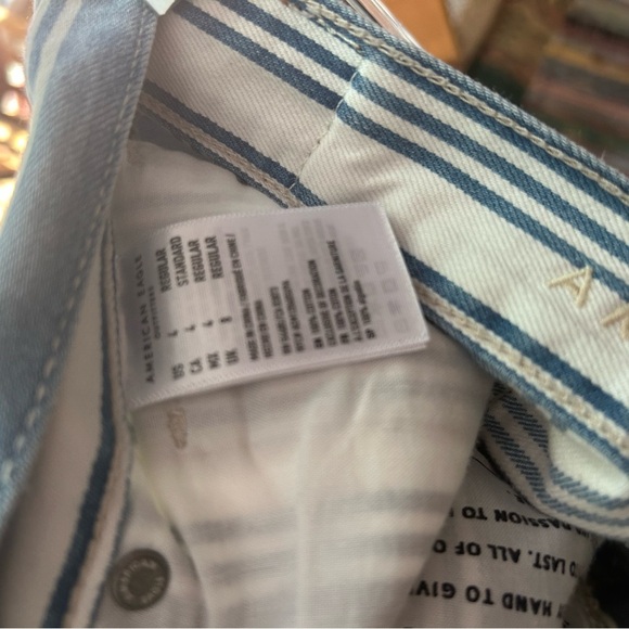 American Eagle Outfitters Blue and White Striped Straight Leg Jeans Size 4 - Picture 16 of 16
